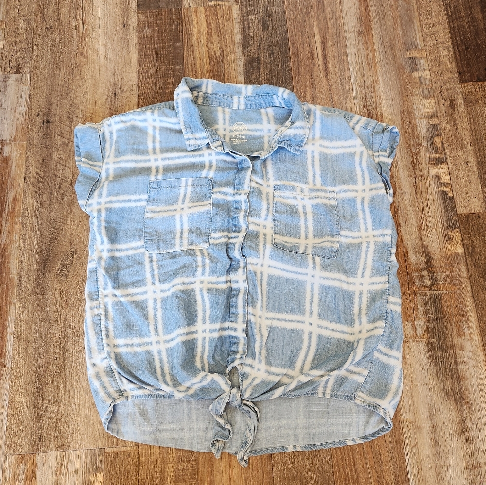 Wonder Nation Button Down Tie Front Top
